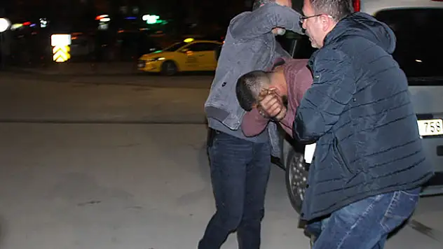 Konya'da hırsızı önce dövdüler, sonra polise teslim ettiler