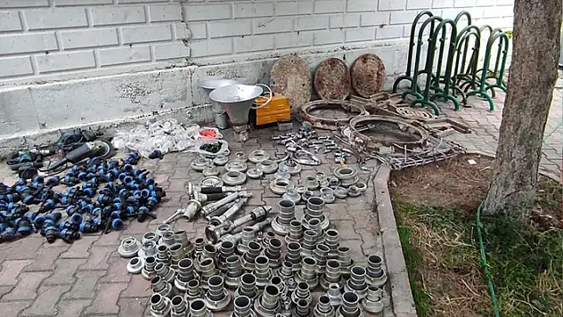Konya'da hırsızlık malı satın alan hurdacılara polis denetimi: 3 kişi hakkında işlem başlatıldı
