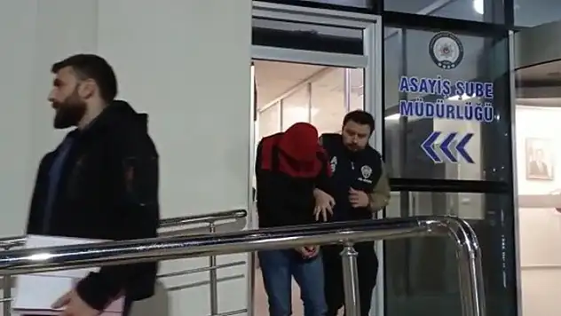 Konya'da hırsızlık şüphelisi 3 milyonluk lüks otomobili çaldı! Bir de güvenlik kamerasına selam verdi 