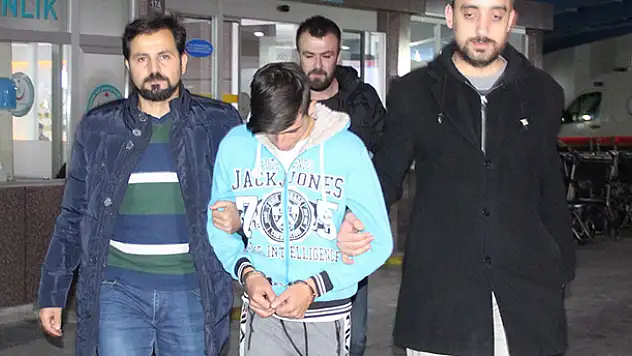 Konya'da hırsızlık yaptığı camide kimliğini düşüren hırsız yakalandı