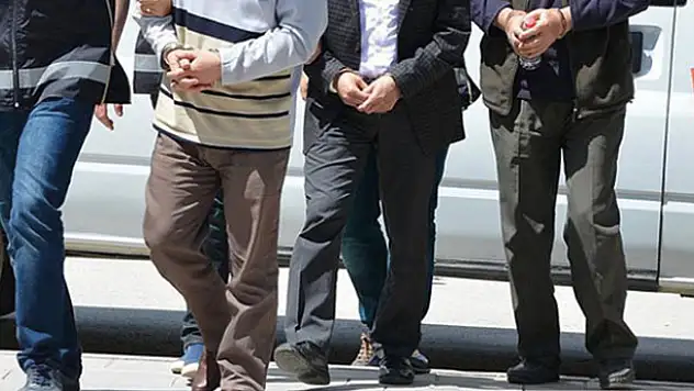 Konya'da hırsızlık yaptıkları iddiasıyla 3 zanlı tutuklandı