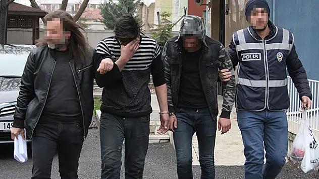 Konya'da hırsızlık zanlıları tutuklandı