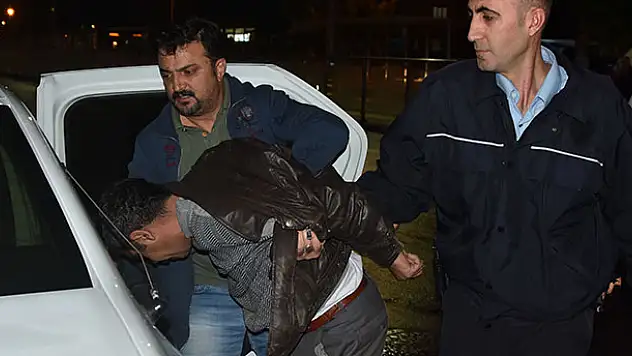 Konya'da hırsızlık zanlısı polis aracına çarpınca yakalandı