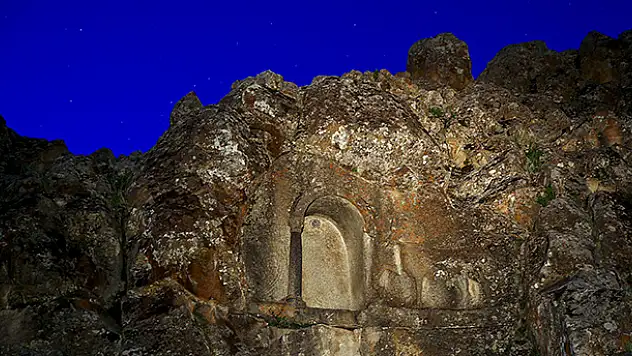 Konya'da iki bin yıllık at yarışı kuralları kitabesi çıktı