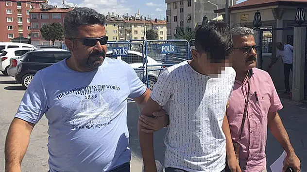 Konya'da iki gencin'yan bakma' kavgası: 1 ağır yaralı