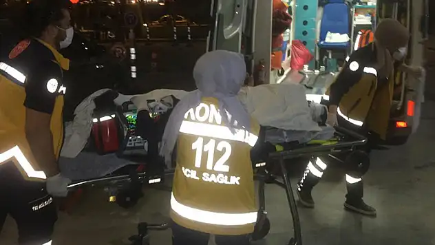 Konya'da iki grup arasında bıçaklı kavga: 1'i ağır, 2 yaralı
