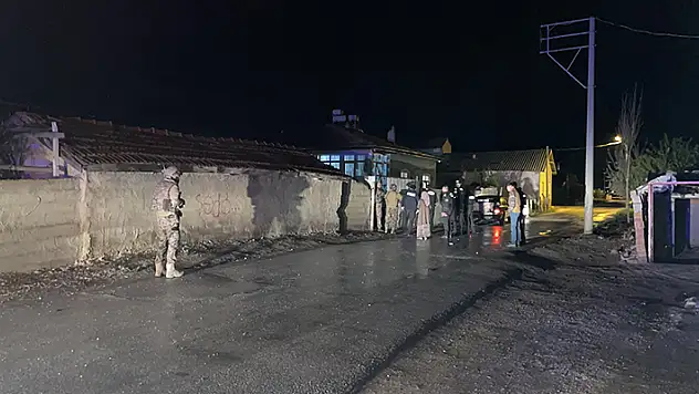 Konya'da iki kadının yaralandığı kavgada bir kişi polise silah doğrulttuktan sonra kaçtı
