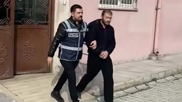 Konya'da iki kuyumcuyu dolandıran zanlı yakalanıp tutuklandı
