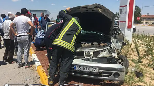 Konya'da iki otomobil çarpıştı: 1 ölü, 2 yaralı