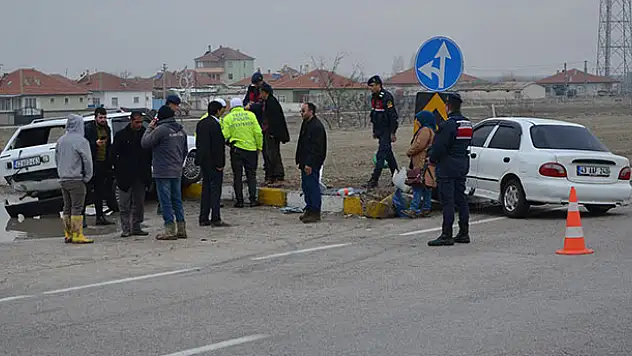 Konya'da iki otomobil çarpıştı: 4 yaralı