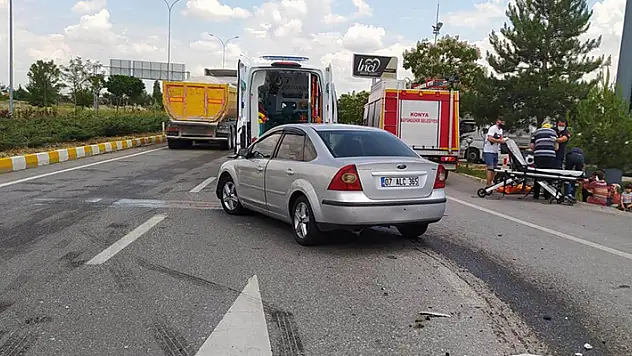 Konya'da iki otomobil çarpıştı: 8 yaralı
