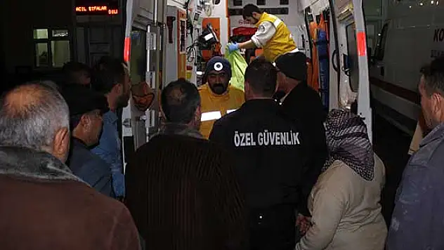 Konya'da iki otomobil çarpıştı: 9 yaralı var