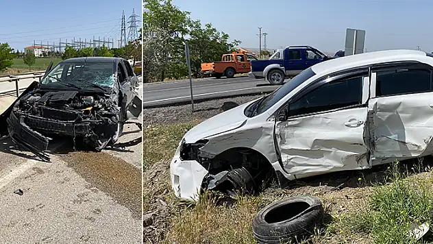 Konya'da iki otomobil çarpıştığı kazada  4 kişi yaralandı
