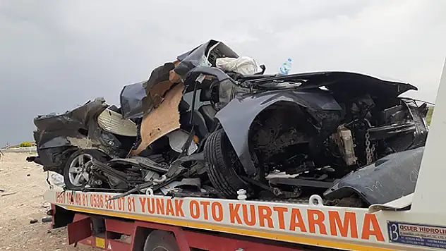 Konya'da iki otomobil çarpıştığı kazada 2 yaralı