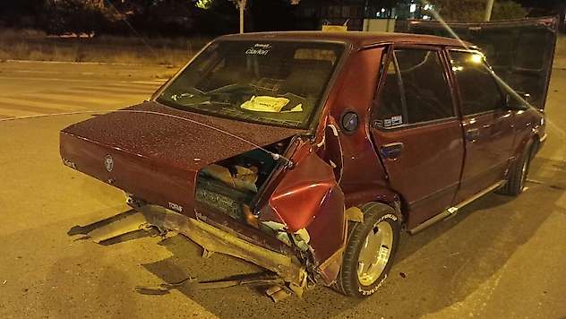 Konya'da iki otomobil kafa kafaya çarpıştı