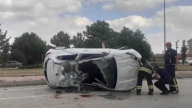 Konya'da iki otomobilin çarpıştığı kazada 1'i ağır, 3 kişi yaralandı
