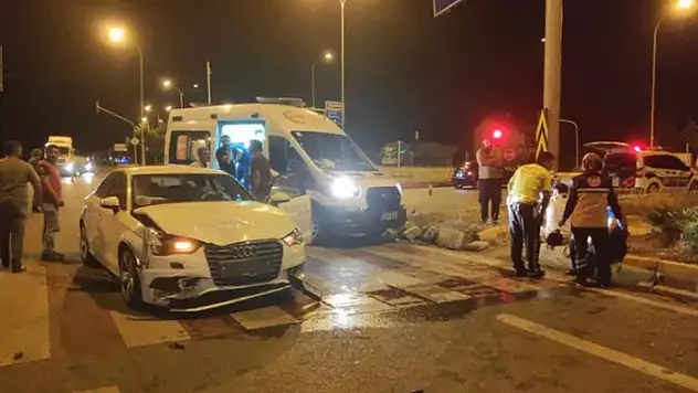 Konya'da iki otomobilin çarpıştığı kazada biri çocuk 4 kişi yaralandı
