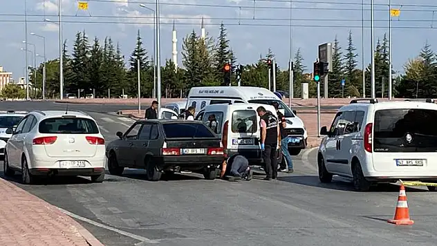 Konya'da iki polisi yaralayan zanlılar, olaydan 30 dakika önce kargocunun aracını çalmış
