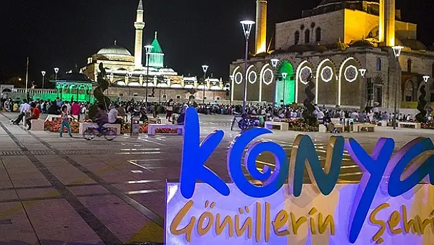 Konya'da ilk teravih namazı kılındı