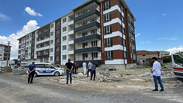 Konya'da inşaatın 4. katından düşen bekçi hayatını kaybetti