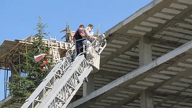 Konya'da inşaatın çatısında kalıp çöktü: 4 yaralı