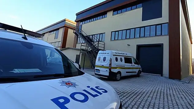 Konya'da iş yerinde asansörün halatı koptu: 1'i ağır 3 yaralı