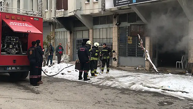 Konya'da iş yerinde yangın - Mum imalatı yapan iş yerinde yangın