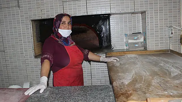 Konya'da işçi bulmakta zorlanan kadın lokantacı etli ekmek ustası oldu