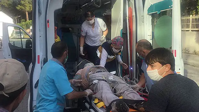 Konya'da işçileri taşıyan hafif ticari araç takla attı: 4 kişi yaralandı