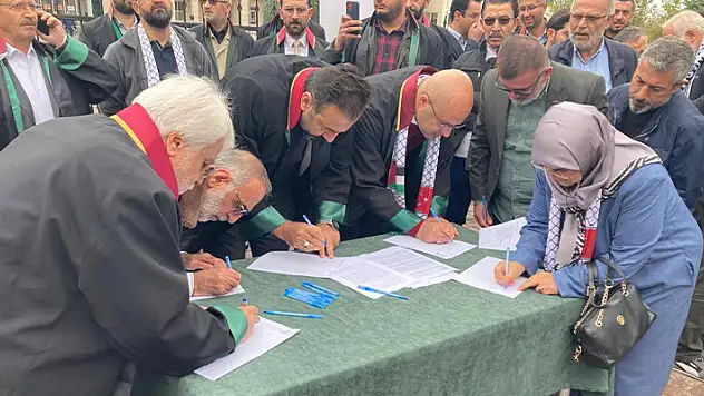 Konya'da İsrail'in Gazze'deki saldırılarına ilişkin suç duyurusunda bulunuldu