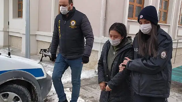 Konya'da iterek annesinin ölümüne neden olan genç kız tutuklandı
