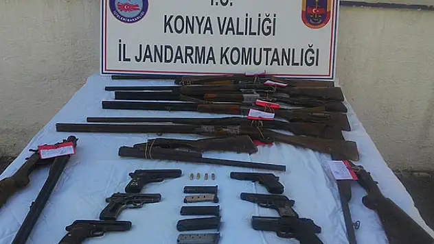 Konya'da Jandarma ev aramasında 9 tüfek, 6 tabanca buldu