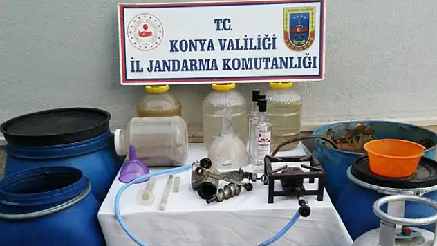 Konya'da jandarmadan sahte alkol üreten kişiye suçüstü! İfadesinin ardından serbest bırakıldı