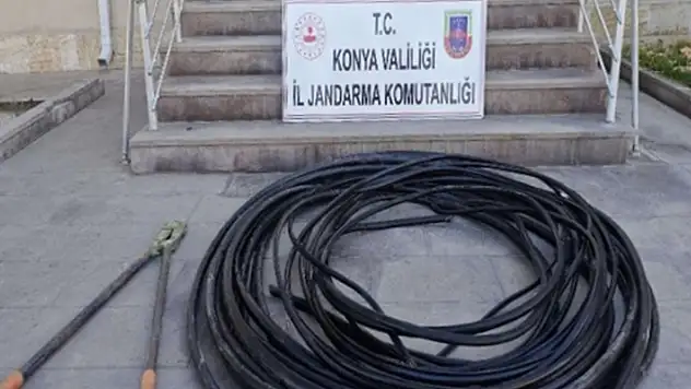 Konya'da kablo hırsızlığı yaptığı iddia edilen 3 şüpheli tutuklandı

