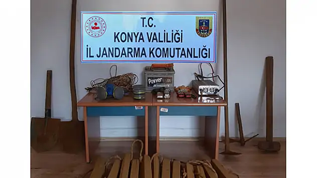 Konya'da kaçak kazı yapan 3 kişiye suçüstü