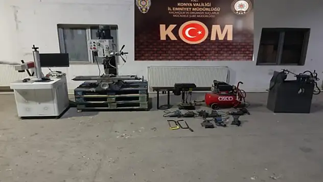 Konya'da kaçak silah imalatı ve ticareti yaptığı öne sürülen 6 şüpheli yakalandı
