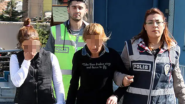 Konya'da kadın hırsızlar önce kameraya sonra polise yakalandı!