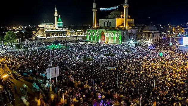 Konya'da Kadir Gecesi Coşkusu