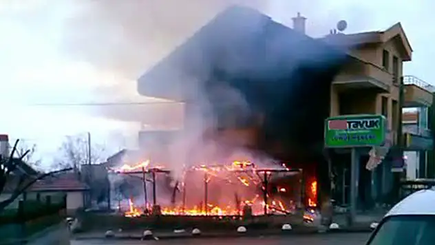Konya'da kafe kül oldu
