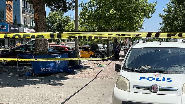 Konya'da kahreden kaza! Ticari taksinin çarptığı anne ile kızı öldü