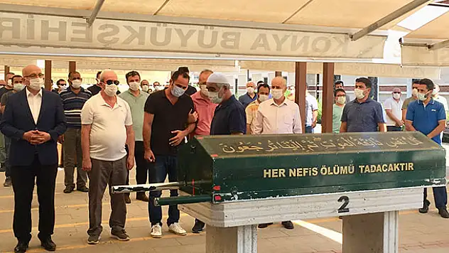 Konya'da kahreden olay! Öğretmen çift canlı ders anlatırken balkondan düşen bebekleri yaşamını yitirdi
