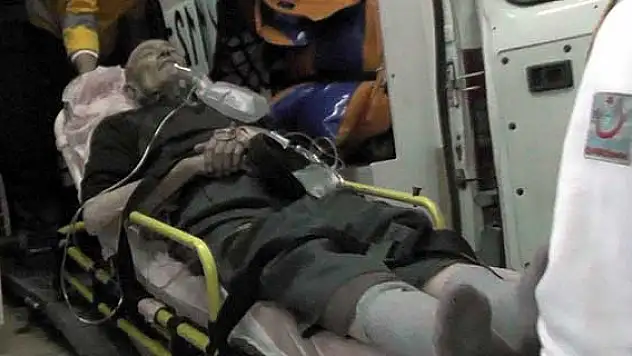 Konya'da kalp krizi geçiren sürücü ağaca çarptı