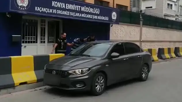 Konya'da kalpazan operasyonu: 2 bin 400 liralık sahte para ele geçirildi
