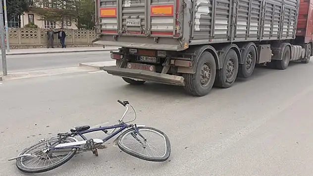 Konya'da kamyon, bisikletle çarpıştı: 1 yaralı