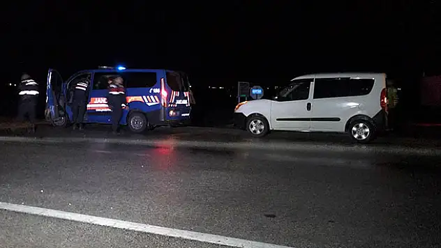 Konya'da kamyon ile otomobil çarpıştı: 5 yaralı