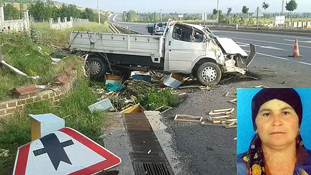 Konya'da kamyonet devrildi: 1 ölü, 1 yaralı