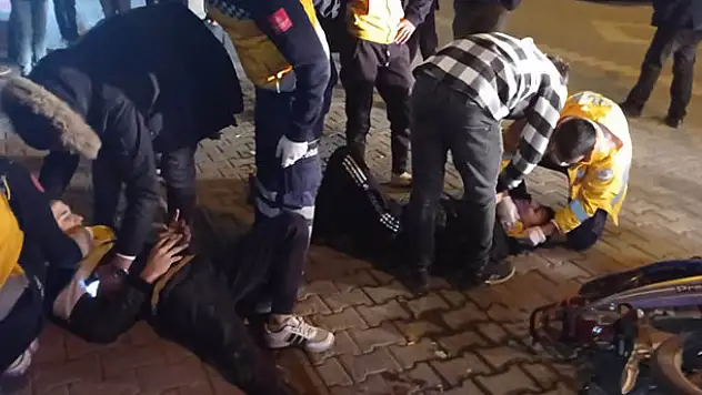 Konya'da kamyonet ile motosiklet çarpıştı: 3 yaralı