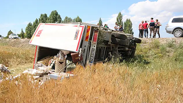 Konya'da kamyonet şarampole devrildi: 1 ölü, 4 yaralı