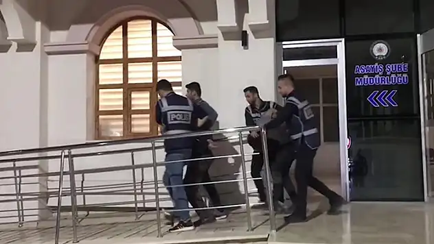 Konya'da kamyonet ve elektrikli bisiklet hırsızlığıyla ilgili 3 şüpheli tutuklandı
