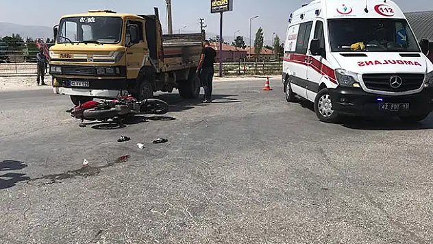 Konya'da kamyonetle motosiklet çarpıştı: 2 yaralı